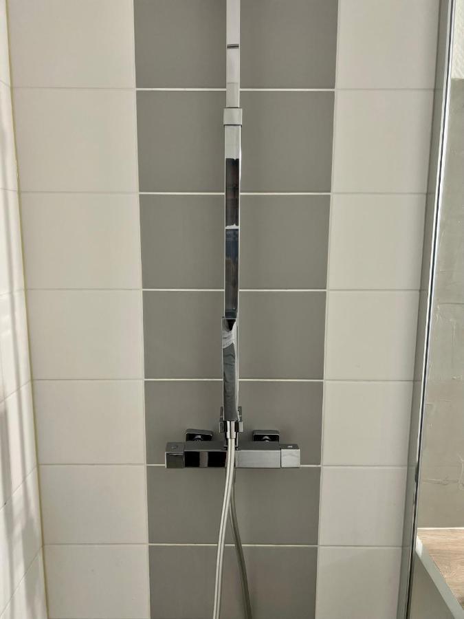 Très bel appartement climatisé situé à coté de la gare et centre ville Périgueux Esterno foto