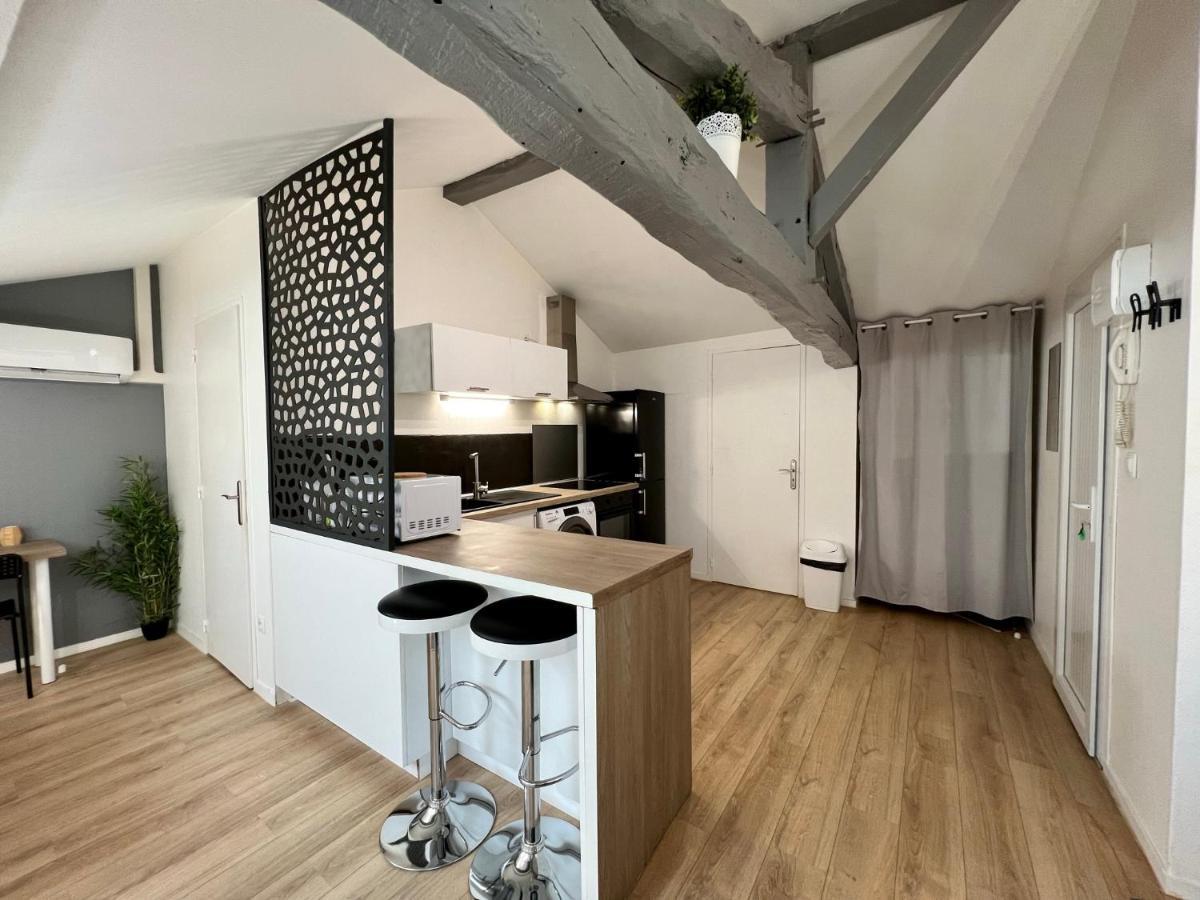 Très bel appartement climatisé situé à coté de la gare et centre ville Périgueux Esterno foto